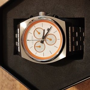 Nixon The Time Teller Chrono Star Wars edition BB8